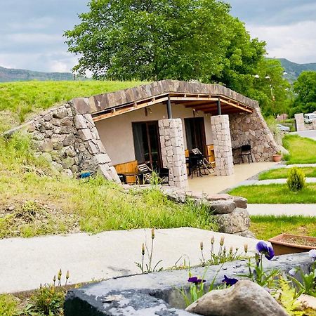 Hotel Hobbiton Near Vardzia Caves T'mogvi Ngoại thất bức ảnh