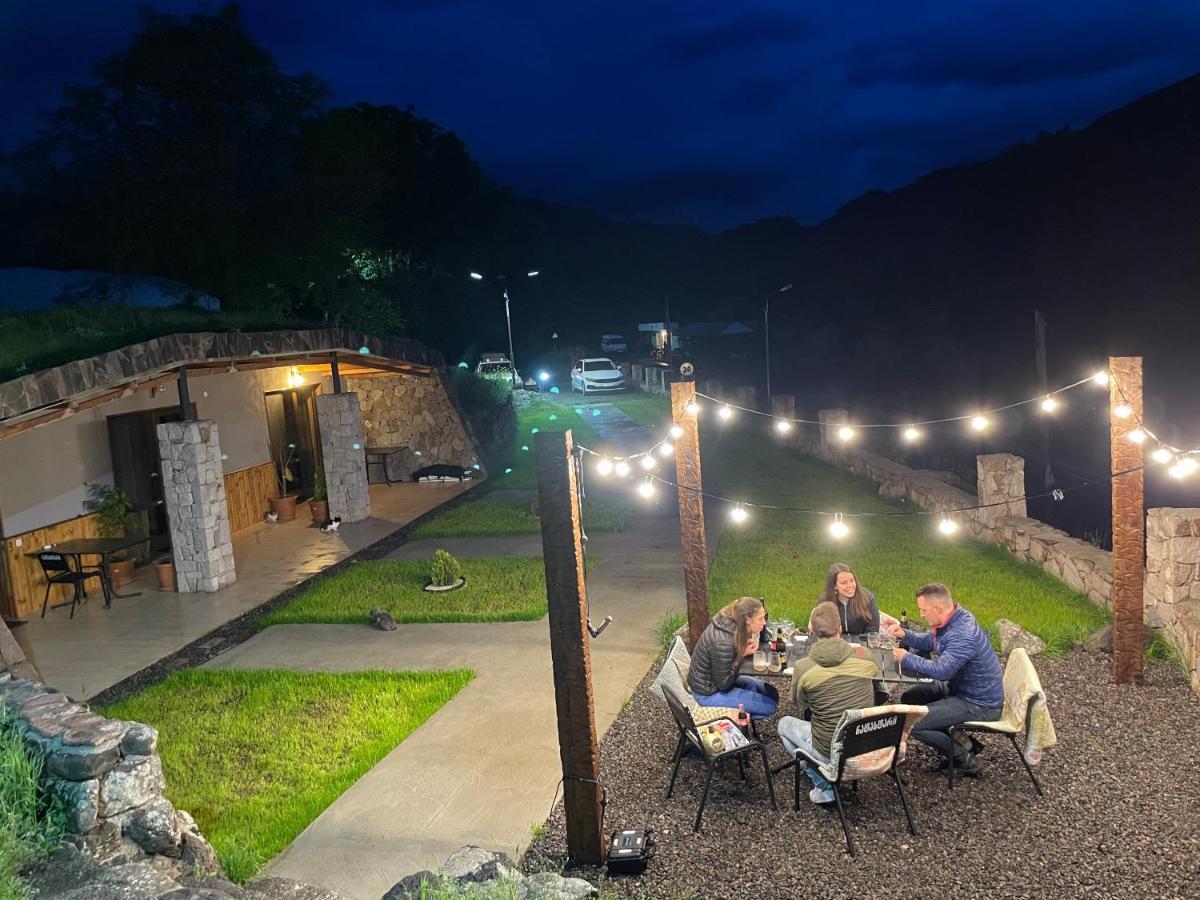 Hotel Hobbiton Near Vardzia Caves T'mogvi Ngoại thất bức ảnh