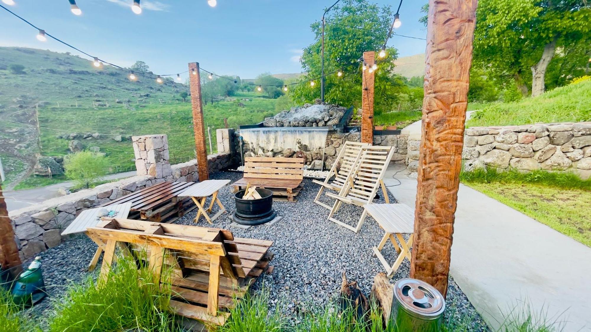 Hotel Hobbiton Near Vardzia Caves T'mogvi Ngoại thất bức ảnh