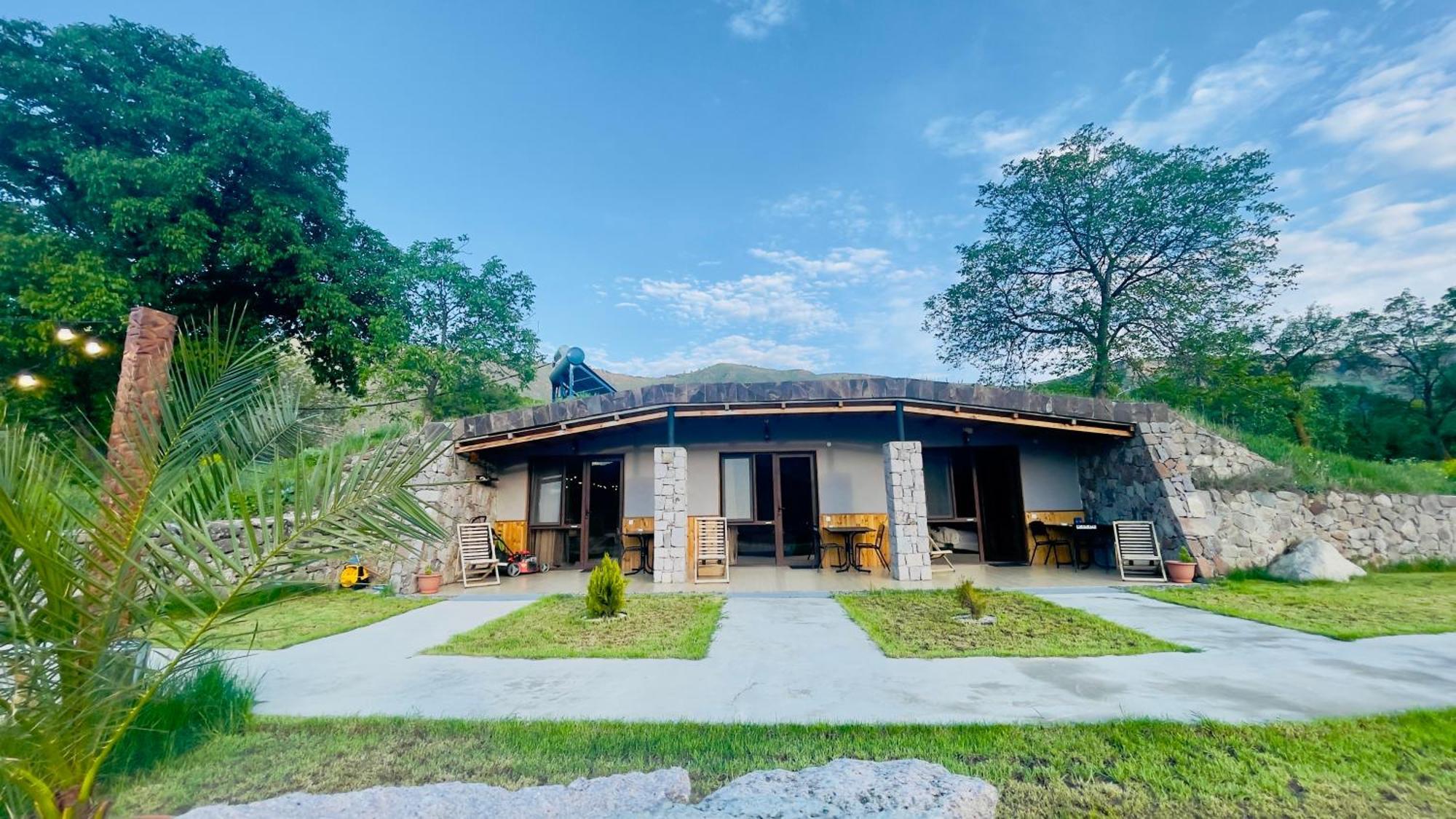 Hotel Hobbiton Near Vardzia Caves T'mogvi Ngoại thất bức ảnh