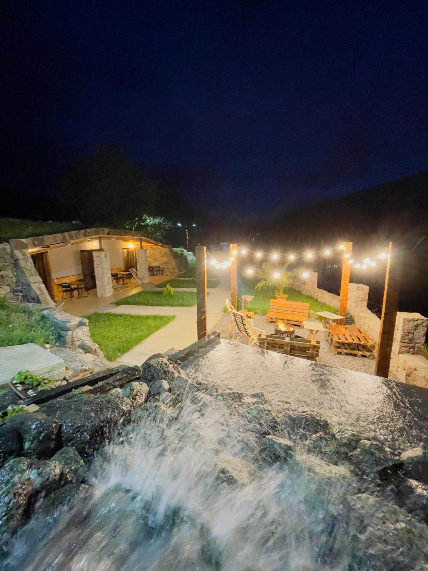 Hotel Hobbiton Near Vardzia Caves T'mogvi Ngoại thất bức ảnh