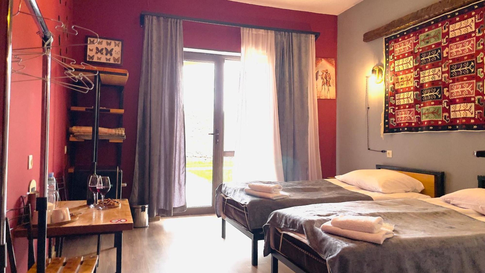 Hotel Hobbiton Near Vardzia Caves T'mogvi Ngoại thất bức ảnh
