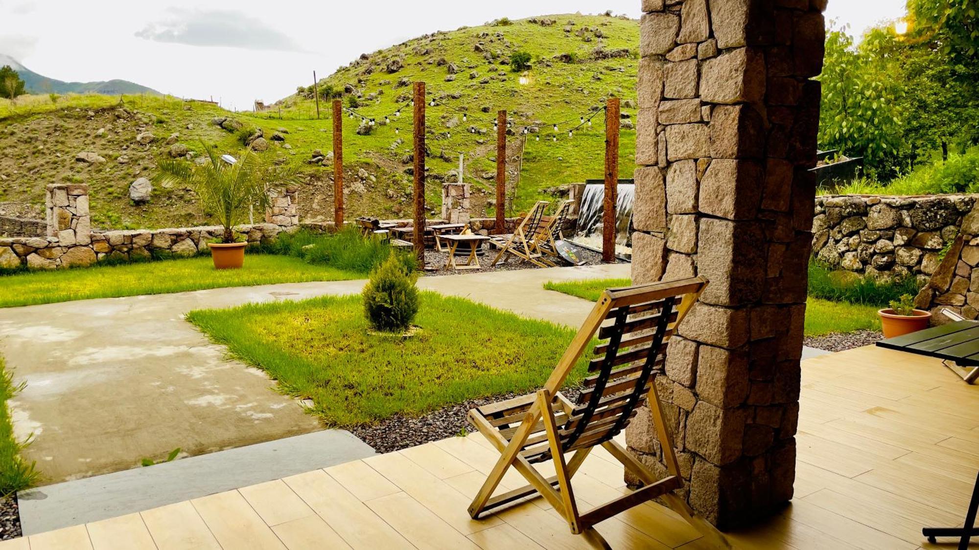 Hotel Hobbiton Near Vardzia Caves T'mogvi Ngoại thất bức ảnh