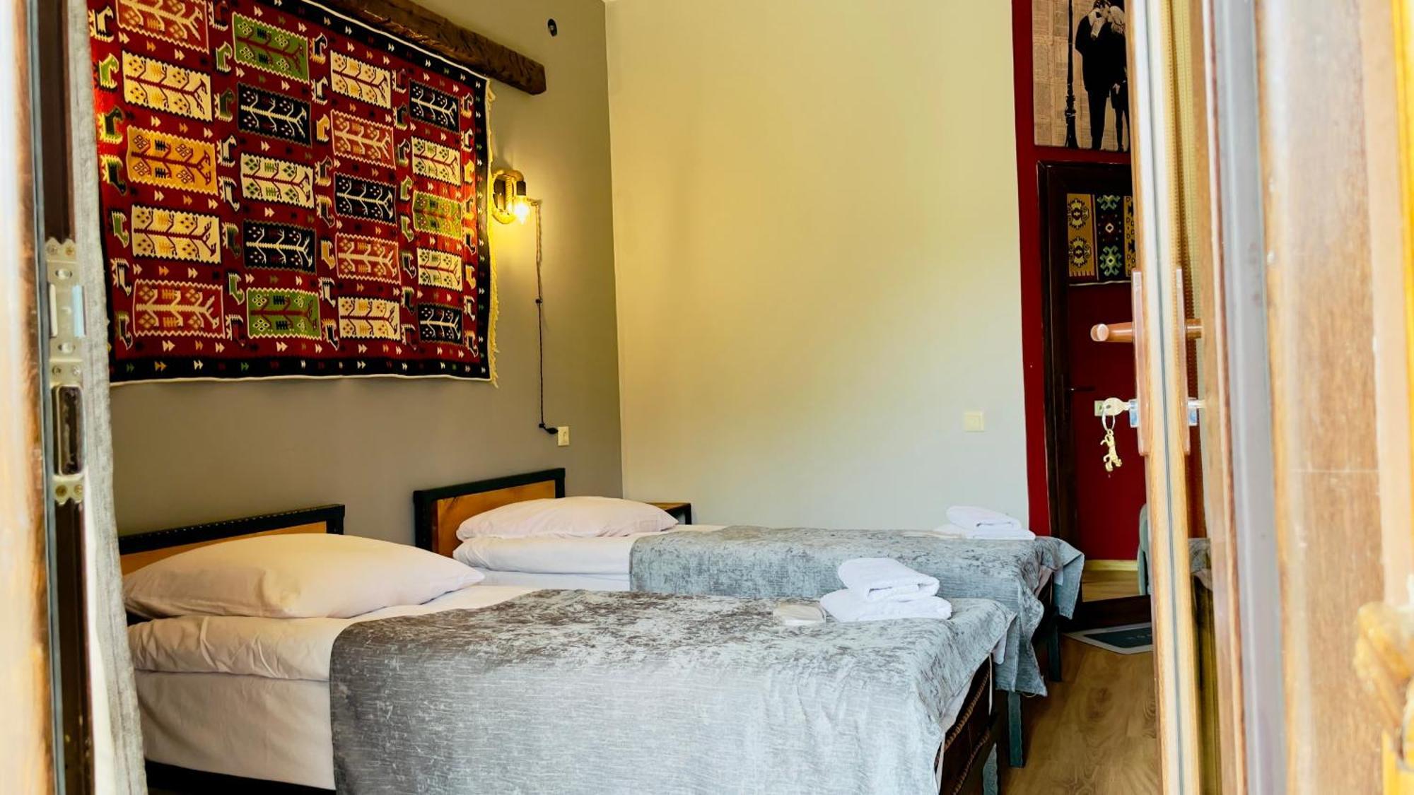 Hotel Hobbiton Near Vardzia Caves T'mogvi Ngoại thất bức ảnh